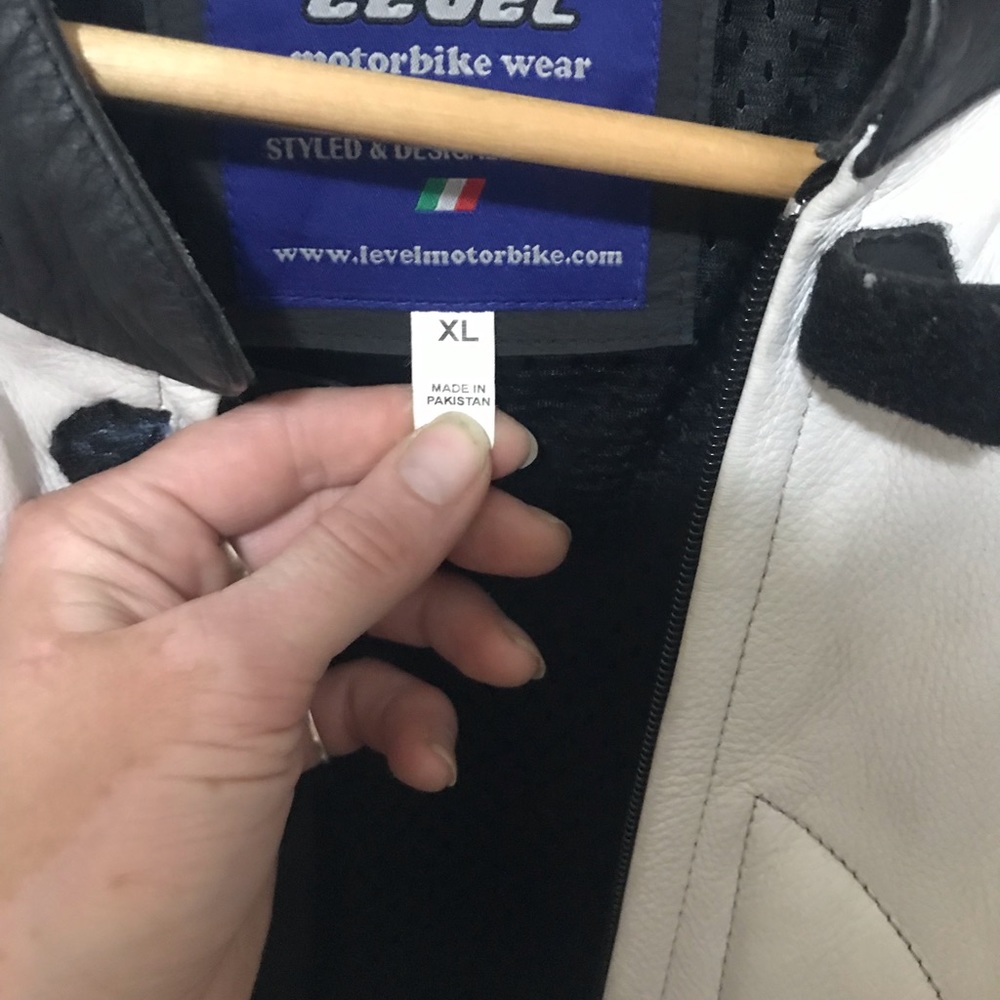 Level Motorcycle Racing Suit - Picture 5 of 5